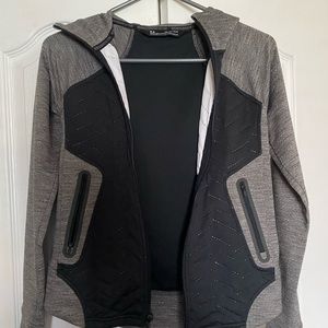 Under Armour Sweater - XS